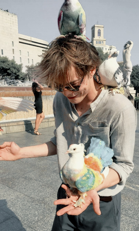 youffievalentine: charlie heaton, by natalia dyer  //  natalia dyer, by charlie heaton &ld