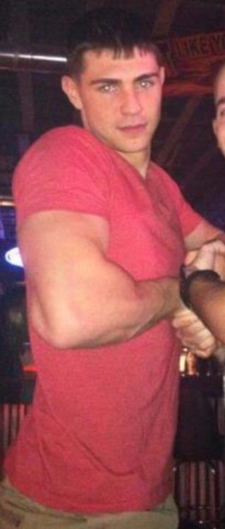 ksufraternitybrother:  25 year old marine in San Diego.  KSU-Frat Guy: Over 81,000 followers and 56,000 posts.Follow me at: ksufraternitybrother.tumblr.com
