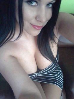 mynaughtyselfie:  Sexy.com  