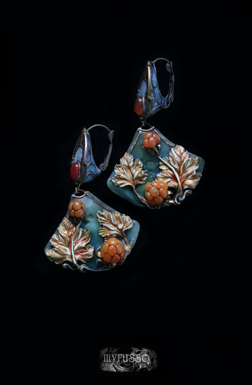 artnouveaustyle:Beautiful and outstanding polymer clay jewelry by Russian artist Valeria Myrusso. We