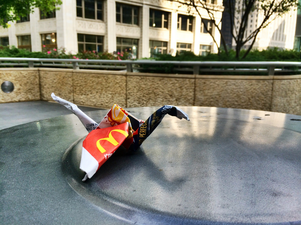 I faved McDonalds bag origami atop garbage can
by spudart
embiggen by clicking: http://flic.kr/p/oZSeQN
“”
September 18, 2014 at 09:33PM