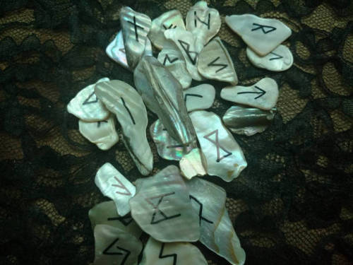 etsycult: Seashell Rune Set by CreepiestSpectre