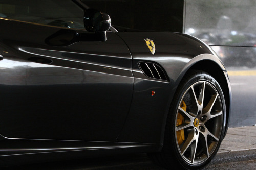 automotivated:  Ferrari California by FlorisPF (by FlorisPF) FollowCxsta 
