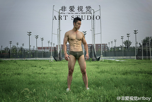 hunkxtwink:  Hu Zi PhotographyHunkxtwink - More in my archive