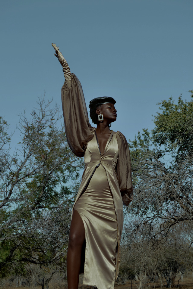 https://www.pinterest.com/rorisanglu https://www.instagram.com/rorisang_lu https://twitter.com/rorisang_lu...