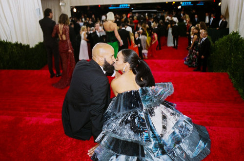 so-far-from-the-sea:  Solange and Alan on the steps of the Met.  Taken by Daniel Arnold 