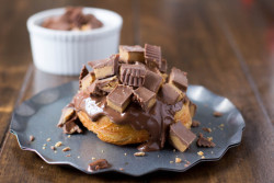 fullcravings:  Homemade Reeses Doughnuts