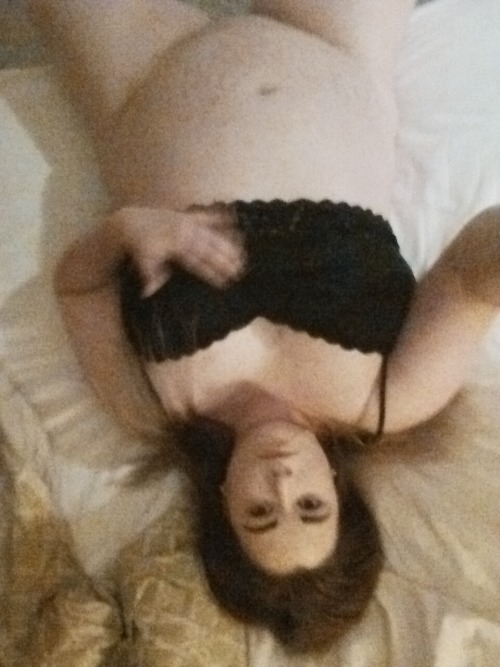 daddys-porkchop: Some more blurry but cute pics