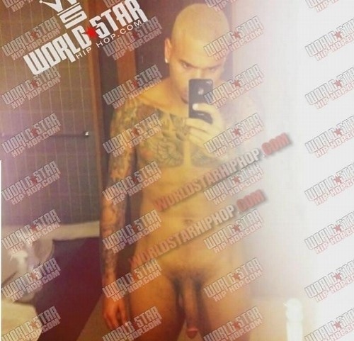 celebrixxxtiez:  Chris brown