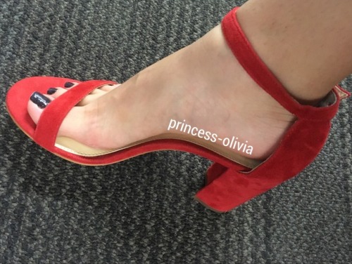 princess-olivia: 4/4 Im such a nice princess, I tried on a bunch of shoes at a store for you guys to