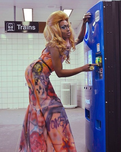 suussi:  Shea Couleé for your nerve