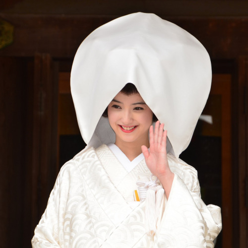 licoricewall:  佐々木希 (Nozomi Sasaki): Promo event for the movie ‘縁（えにし）’