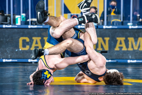 wrestlingisbest:Michigan vs Penn State