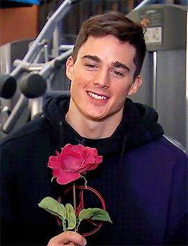 thingsofacrazybitchboy:  being the cutest man in the world 🌹