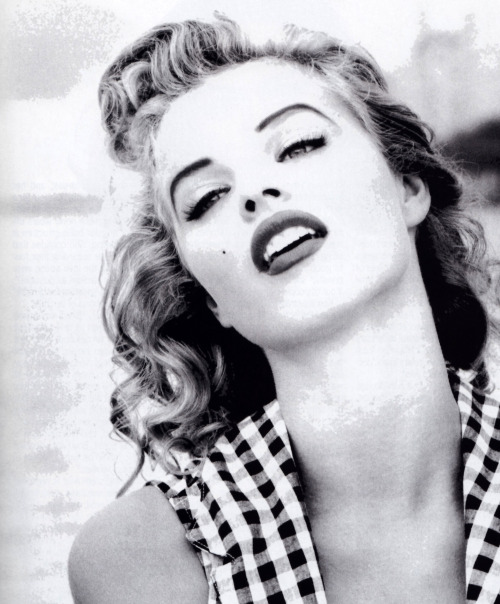 periodicult90s:  Guess, Elle magazine, February 1992. Photograph by Ellen Von Unwerth. 