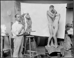 ctrlaltdelish:  Sculptor at work, Karl Skoog. 