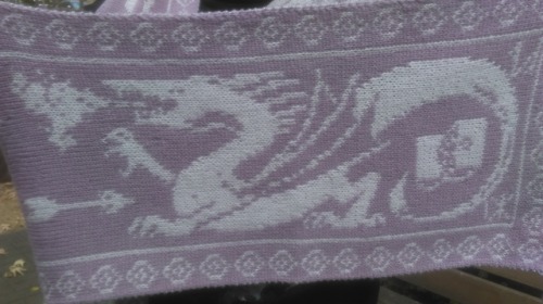 mirkwood-spider-express:It’s done! I finally finished the There And Back Again story scarf for @zoey