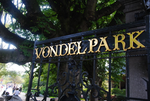 Vondelpark is one of my favourite places on this big, beautiful planet of ours. I spent a few hours 