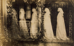 mistgates:  Victorian Ghost Photography 