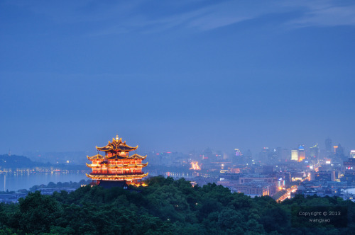 mingsonjia:杭州吴山城隍庙  CreditsChenghuangmiao (Taoist Temple) of Wu Mountain, Hangzhou city, China  