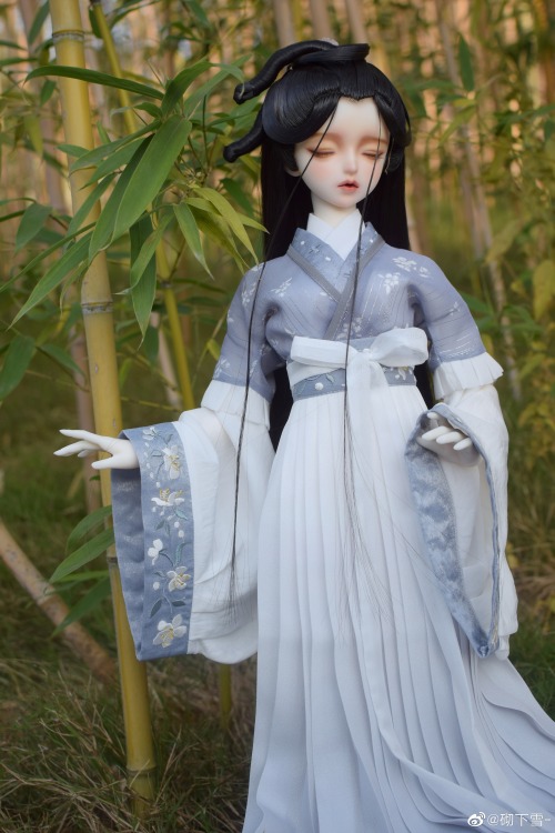 dollpavilion:Posted by 砌下雪-Doll by Angell StudioClothing by 宿雪莲歌_大秀儿Wig by 时鱻Makeup by Aa么呀 Doll dre