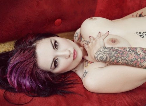 tattooedladiesmetal:  Fernanda