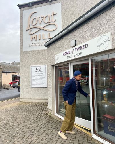 We visited our friends at @lovatmill in Hawick, Scotland. Swipe to see Mark, Alan and The Armoury team working on new exclusive fabrics for our future collections. (at Lovat Mill)
https://www.instagram.com/p/CoXsdiBLL3L/?igshid=NGJjMDIxMWI=