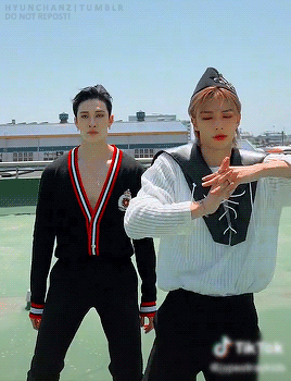 BANG CHAN & HYUNJIN :: 143 LOVE YOU