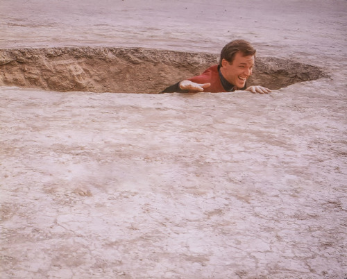 captacorn:70thousandlightyearsfromhome: Promo pic from “Caretaker” Tom Paris climbs