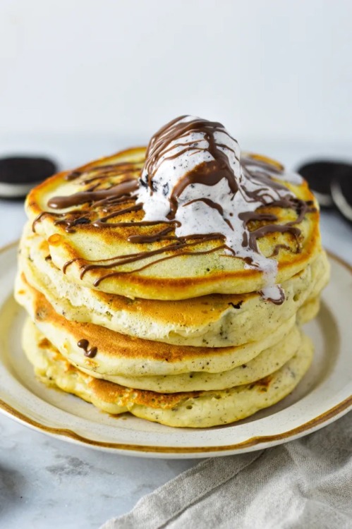 fullcravings:Cookies and Cream Pancakes