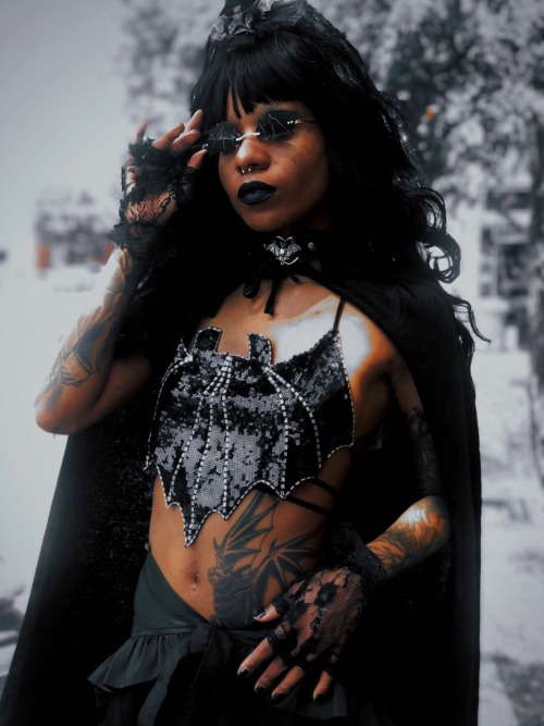 itsroxyvail:Bats from head to toe 🦇🦇🦇 adult photos
