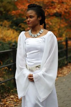 cosplayingwhileblack:  Character: Yavin Ceremony! Princess Leia  Series: Star Wars SUBMISSION