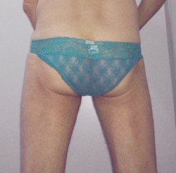 realmanwearspanties:  selfishnessinphotos:  p3321  Real man wears panties 