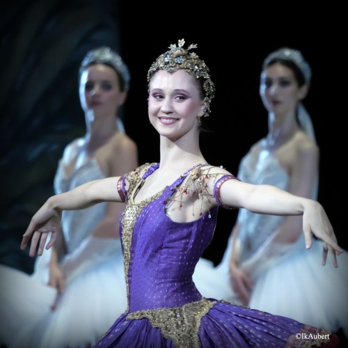 strechanadi: Paris Opera BalletLa Bayaderephoto: Isabelle Aubert