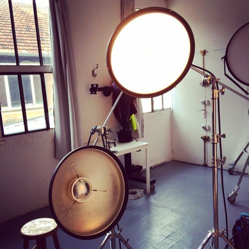 visioprod:  #visio #visioprod #visioparis #visiofrance #visioproduction #flash #flashphoto #broncolor #light #studio #studiophoto #jensstuart (à Croix de Chavaux)
