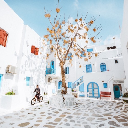 bryandaugherty - The streets of Mykonos, Greece.