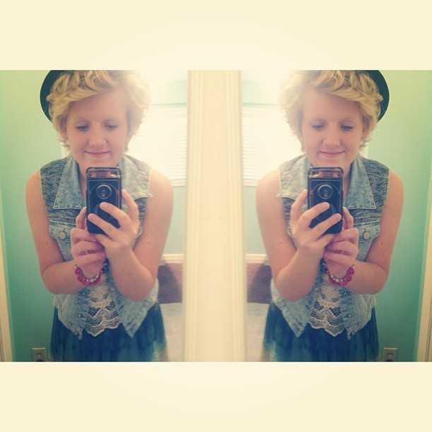 Hi insta, I curled my hairz.