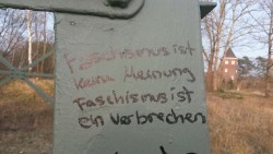 meereslvft:  “Faschismus ist keine Meinung, Faschismus ist ein Verbrechen” 