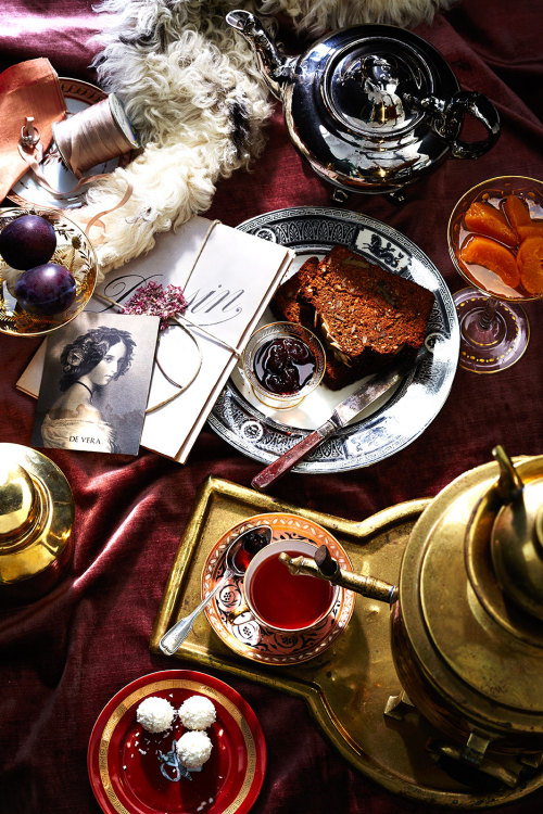 vacilandoelmundo:  This Tea Rituals Around the World slideshow at Condé Nast Traveler (condenasttraveler) is a tea-lover’s delight! Never before have I seen tea time look so sumptuous. Click through the slideshow to learn about the tea traditions