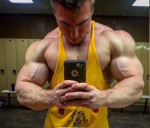 musclegodselfies: Kyle Sari