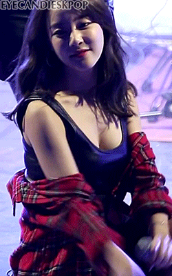 eyecandieskpop:  Rainbow Woori