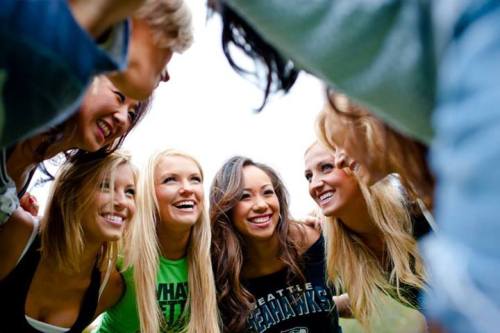 XXX sports-babes:  Hot Seattle Seahawks girls photo