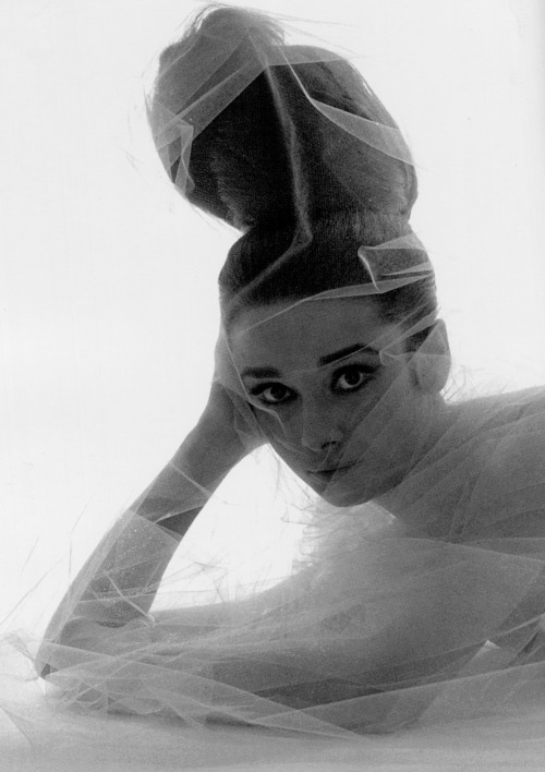 ladybegood:Audrey Hepburn photographed by Bert Stern, 1963