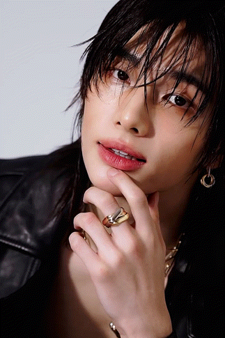 HYUNJIN For CARTIER & ESQUIRE KOREA