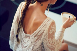 sense-and-fashion:  Blouse ➤➤ 