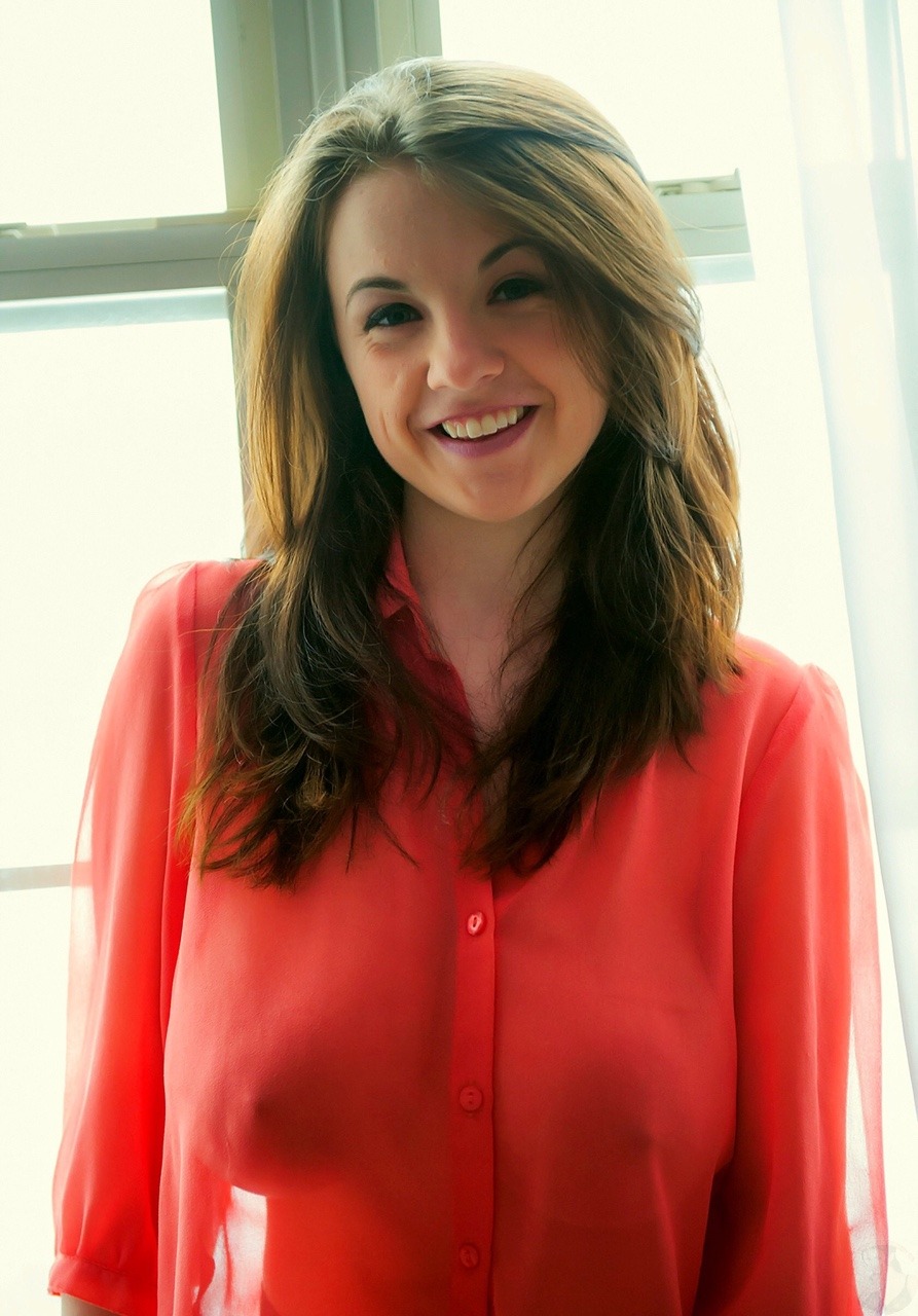 brodydangeldorpher:  shecanbreakhearts:Kate Emily  Model/Adult Entertainment Emily