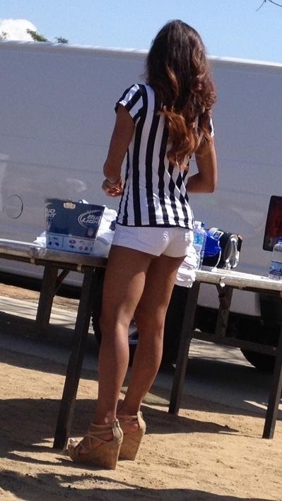 creepshots:  Bud Light girl ass n legs by @dirtysancho30