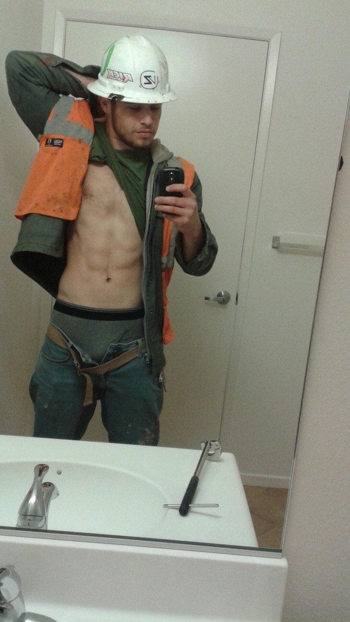 garbogingerlover:  txcwbysexy:  Sexy ass stud is such a tease  😍💋😍💋😍😋😋😋