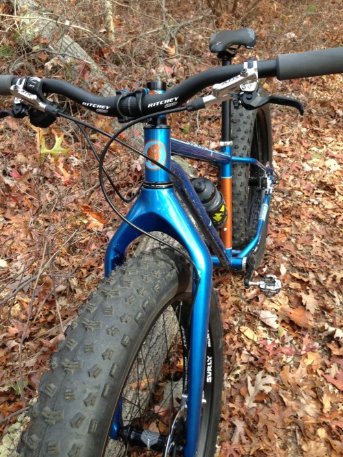 teamawesomecycling: honeybikes: NTF shred R&D #NTF #fatbikes #honeybikes #26 Looking Awesome!