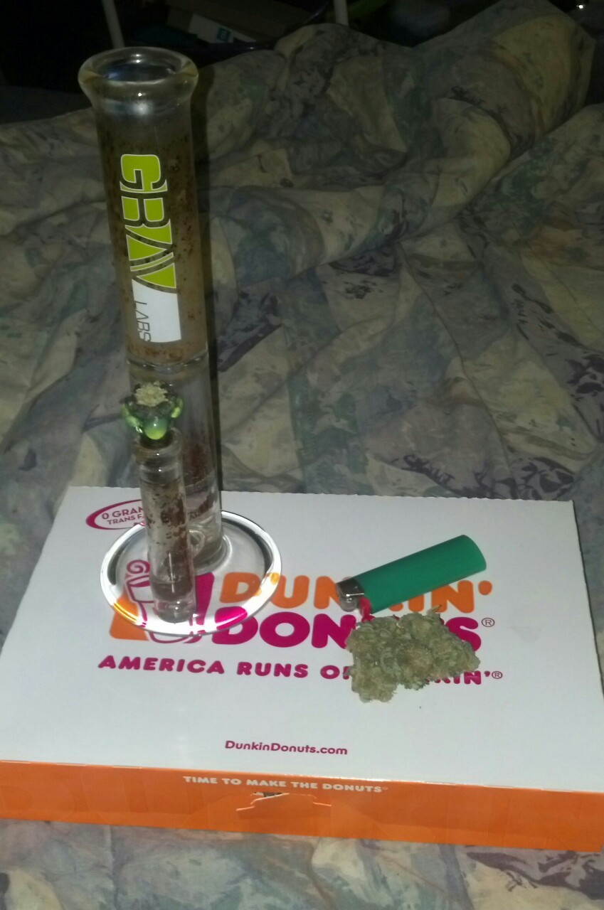 headhiigh:  aweedprincess:  pass-the-grass:  Just what I need after last night lol